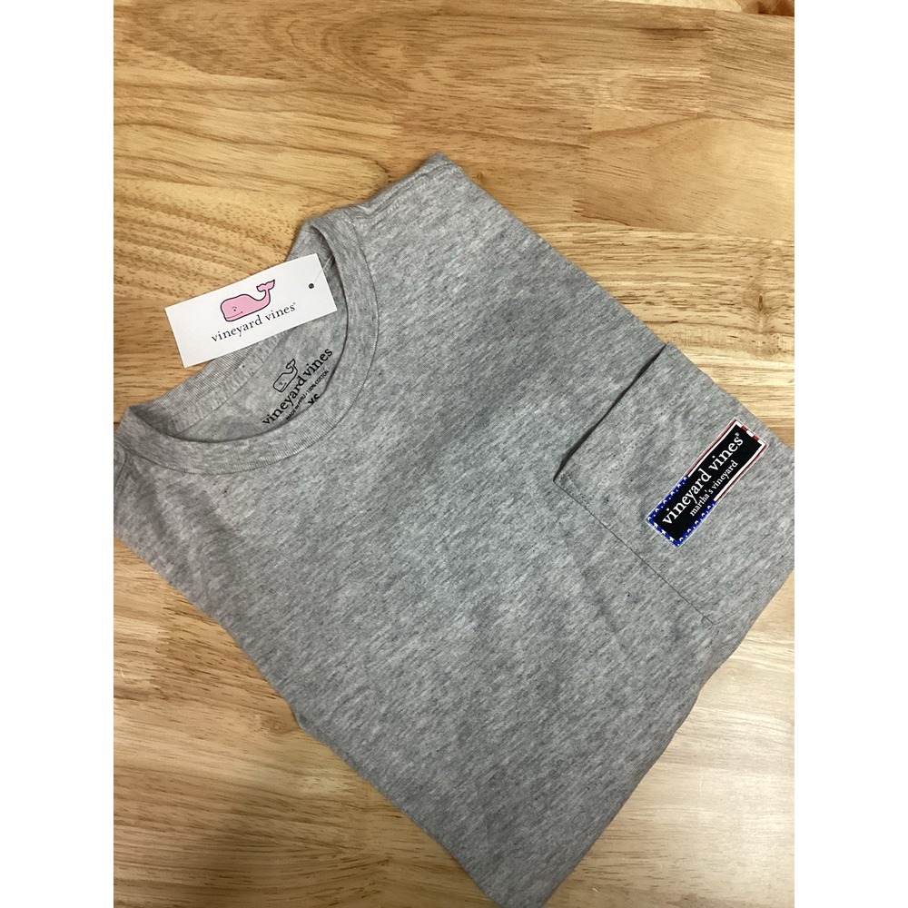 Men's Vineyard Vines Short Sleeved Americana Logo‎ Box Pocket Tee Gray XS NWT